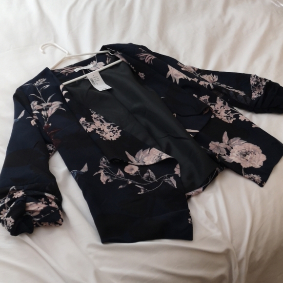 Navy floral blazer - Picture 2 of 5